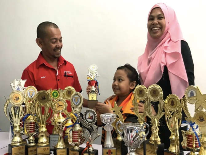 Sinar Harian Nothing beats your parents' blessings.